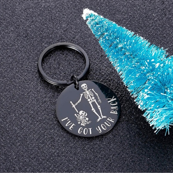 2 for $15 I have got your back Keychain - Picture 2 of 3